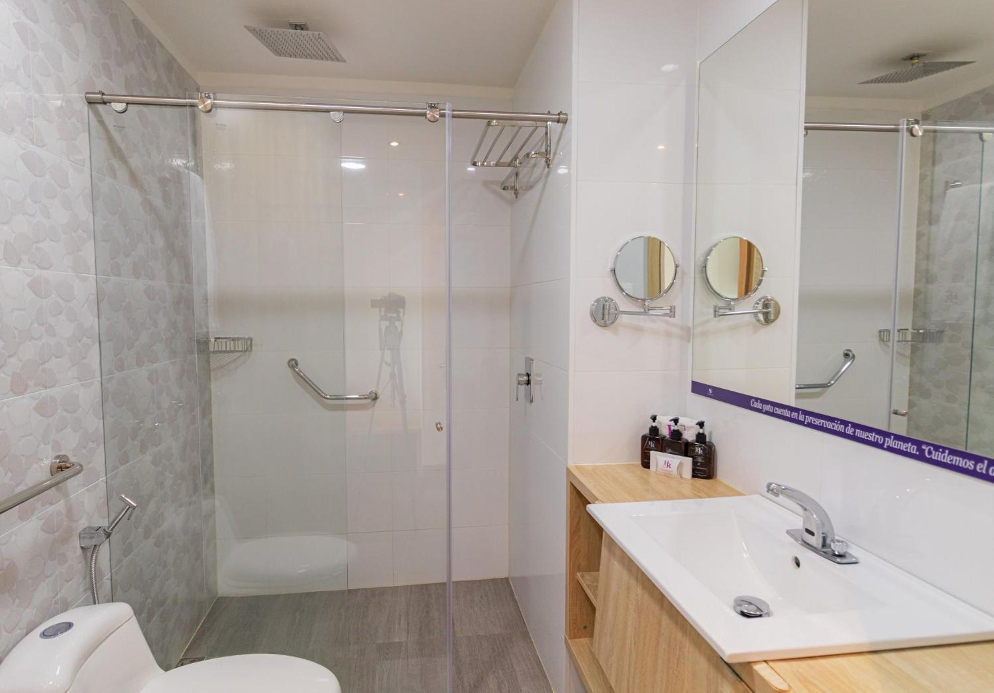 Hotel Roseliere Bucaramanga 佛罗里达布兰卡 外观 照片